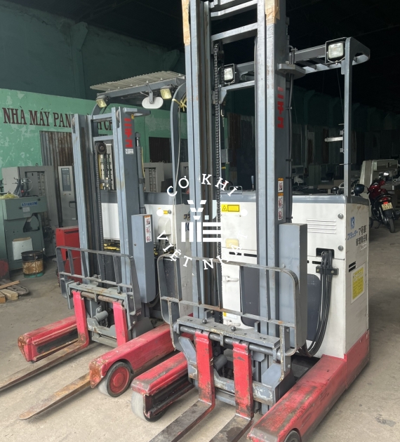 Xe nâng điện TOYOTA